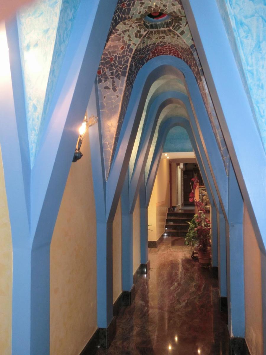 Hotel Las Ruedas - Housity