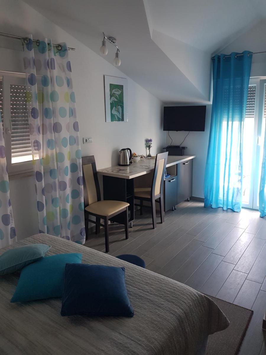 Gabi Rooms & Studio Apartment - Housity