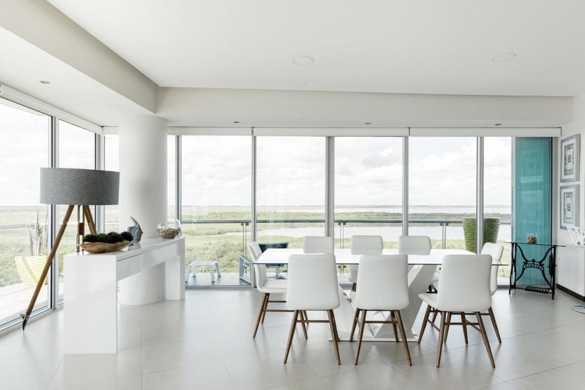 Espectacular Departamento de lujo frente al mar - Housity