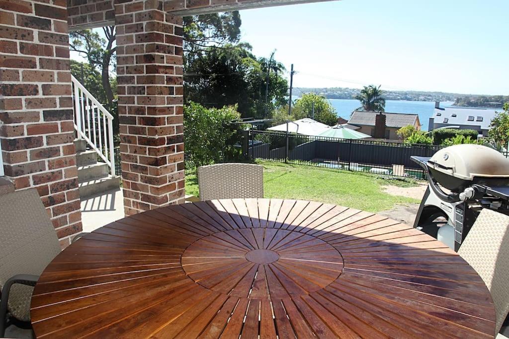 Bundeena Base Art House - Housity