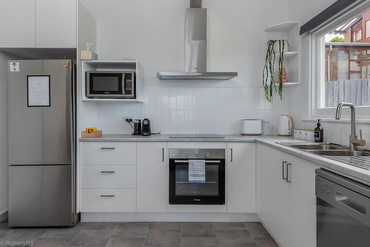 Bella Vista on Beach - Housity