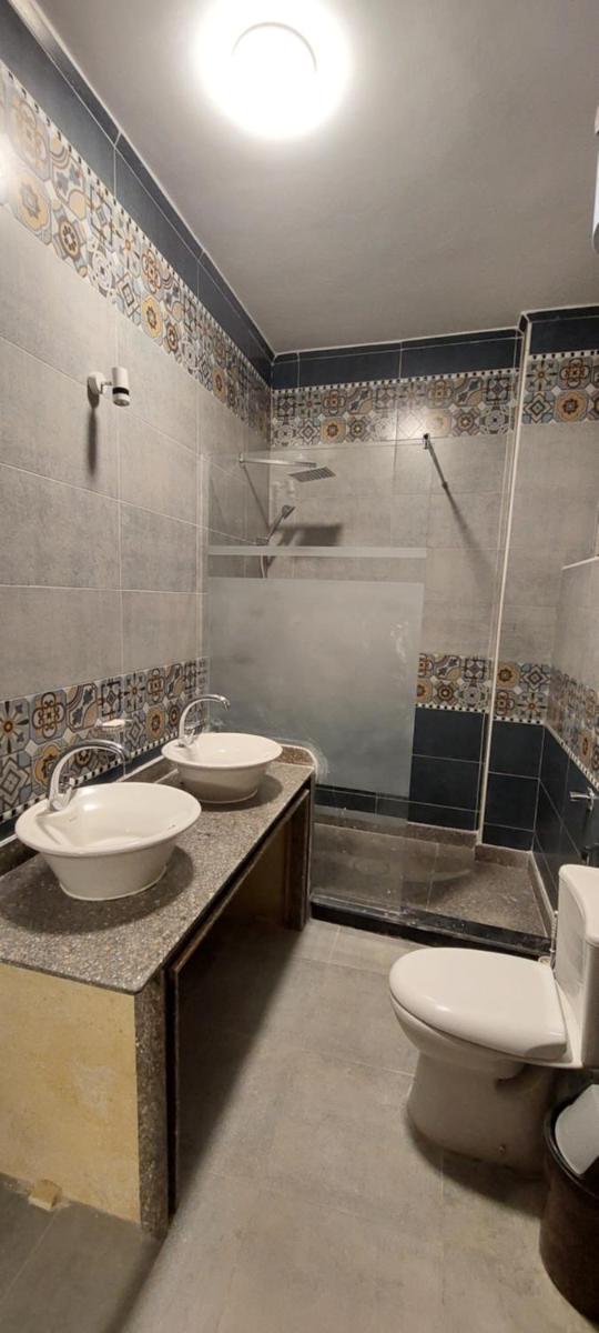 heart of town sea view - Housity