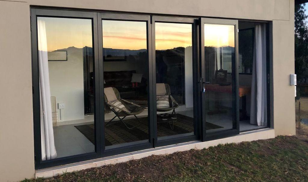 Sunset View Self catering Cottage - Housity