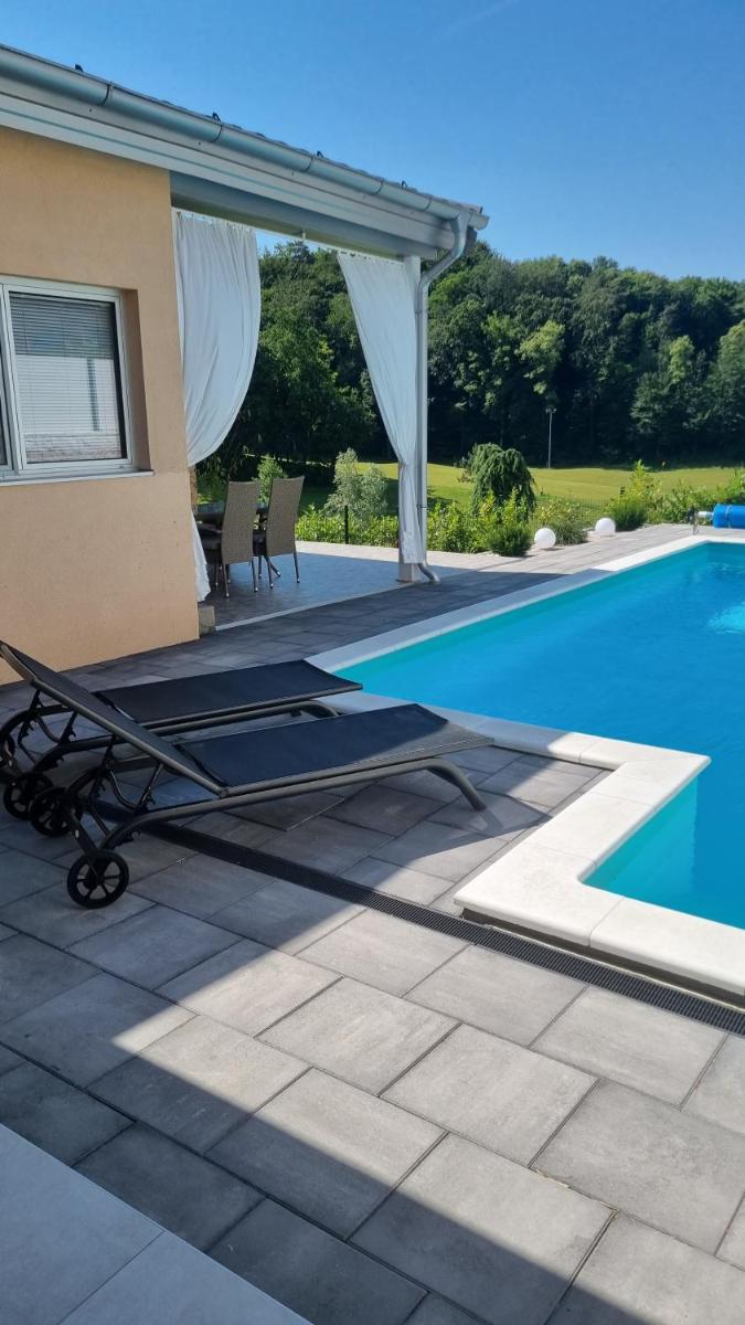 Holiday Home Hanna Toplice Sveti Martin - Housity