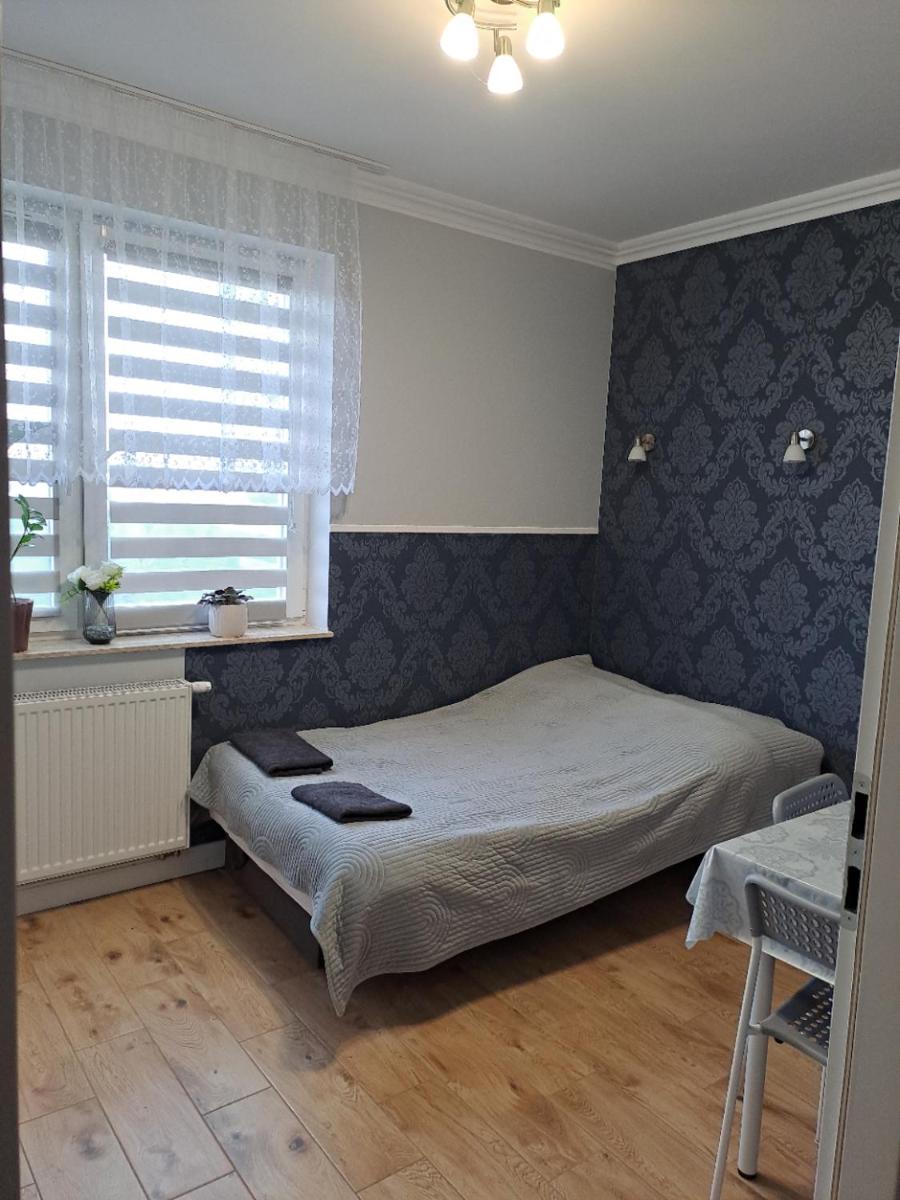 Studio Jutrzenka z łazienką by Apartamenty na dni Wrocław - Housity