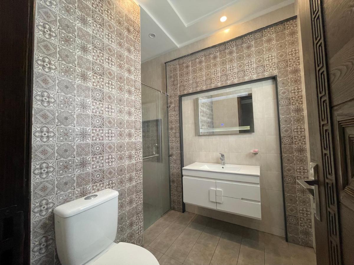 Bahria Lux Guesthouse - Housity