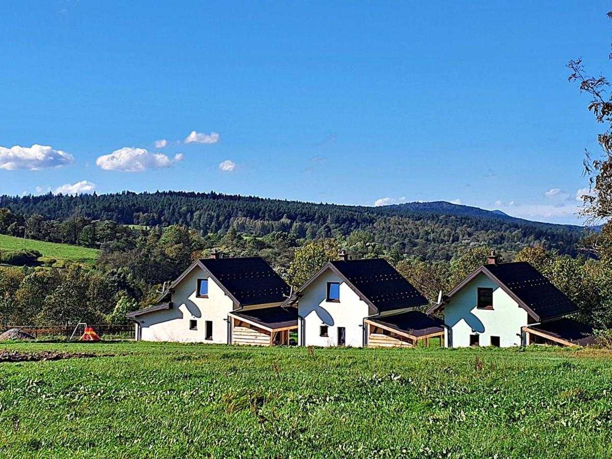 Domki w Nowicy - Housity