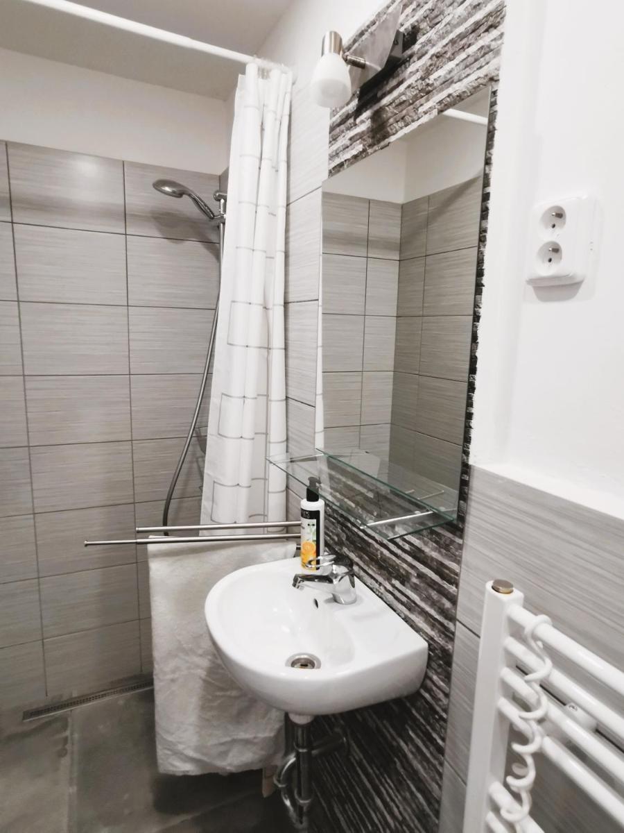 Apt 100 Prague - Housity