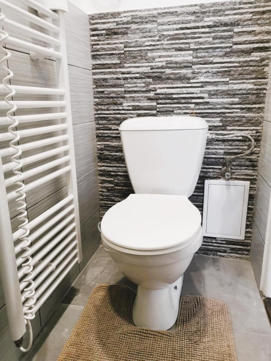 Apt 100 Prague - Housity