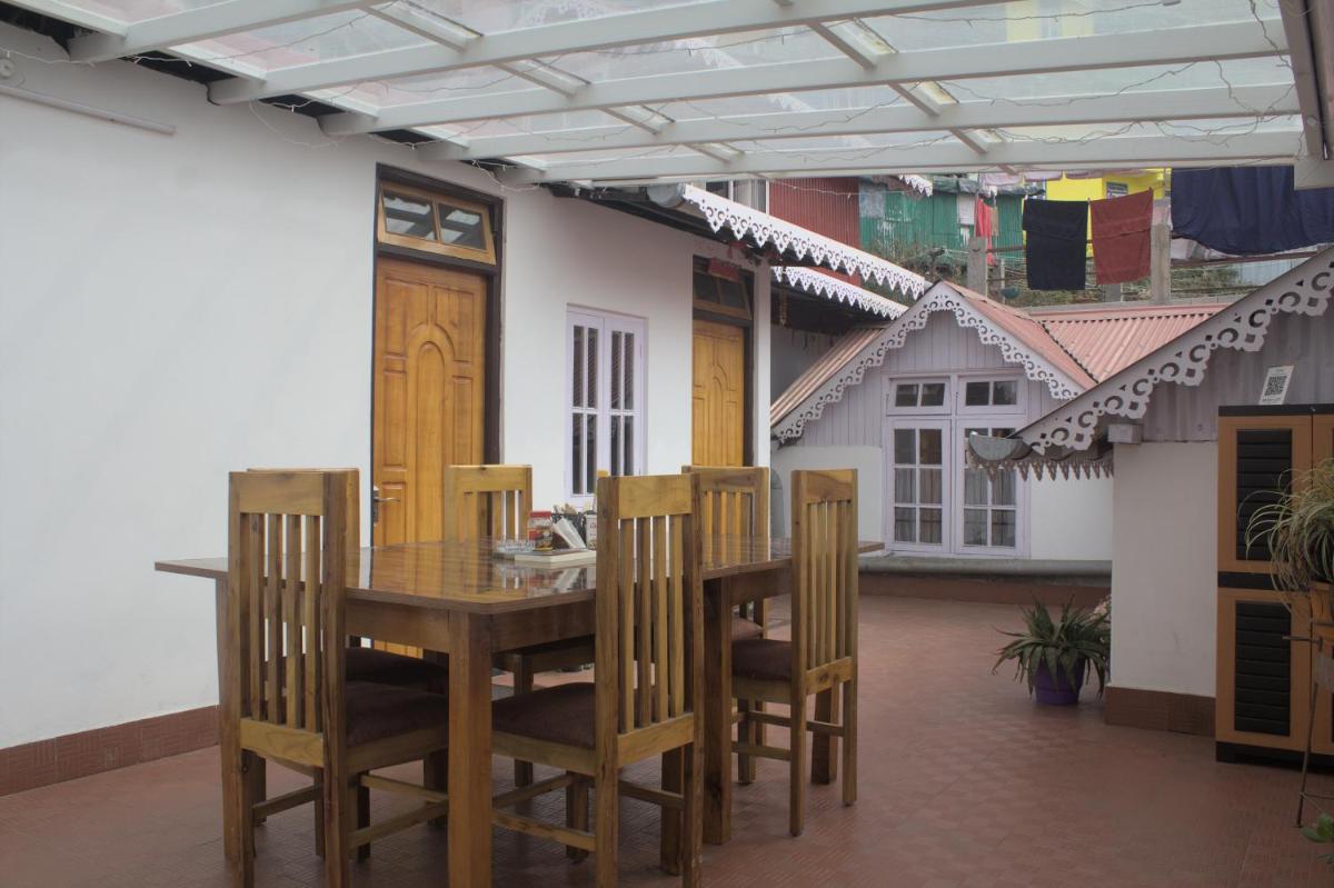 The Guiding Monk Home Stays - Housity