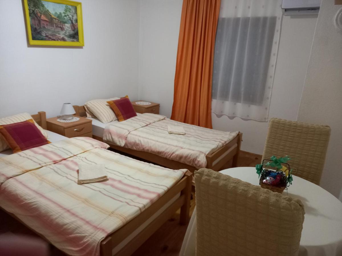 Sobe dujakovic - Housity