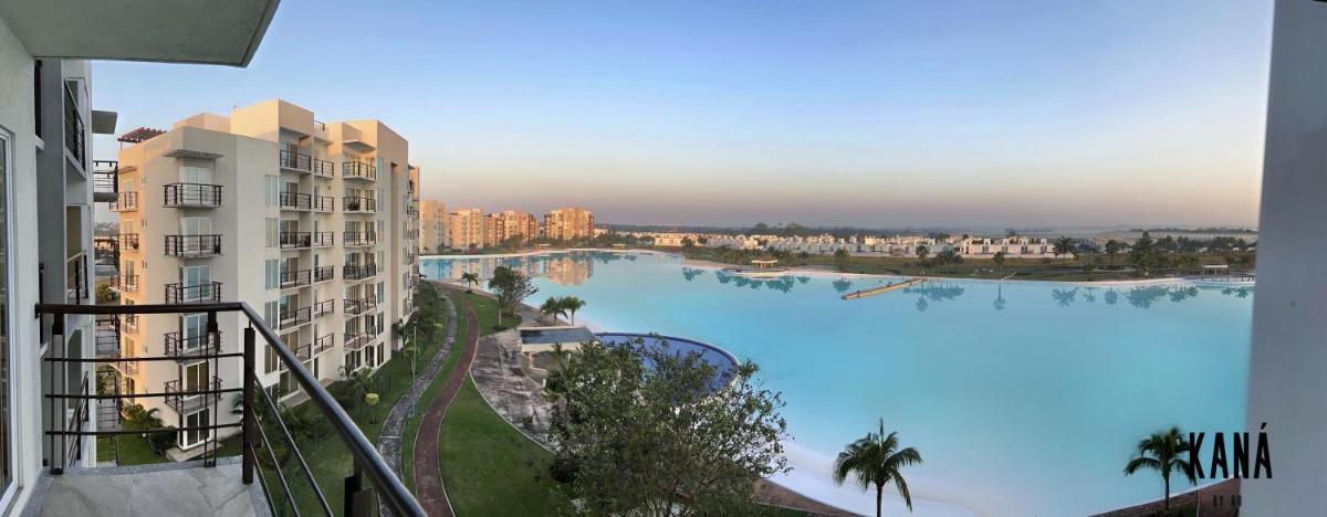 Depa con vista a Laguna, a lado del aeropuerto - Housity