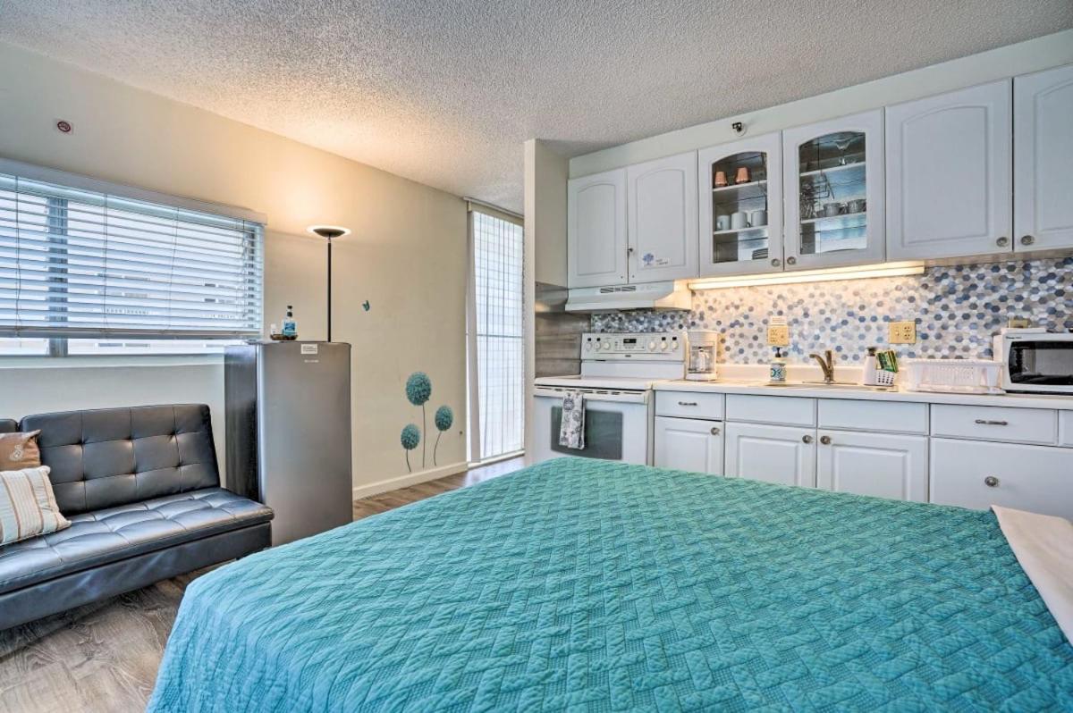 Heart of Waikiki Marine Surf Waikiki Condo - Housity