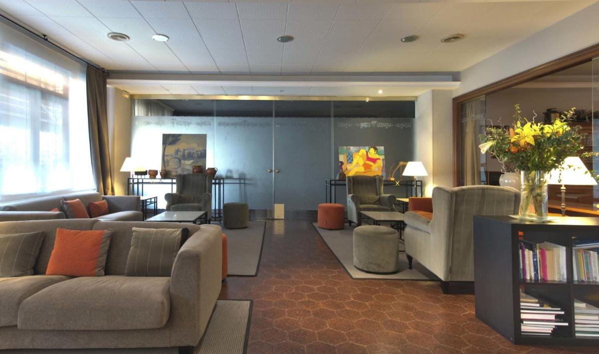 Zona de estar de Hotel Restaurant Pessets & SPA