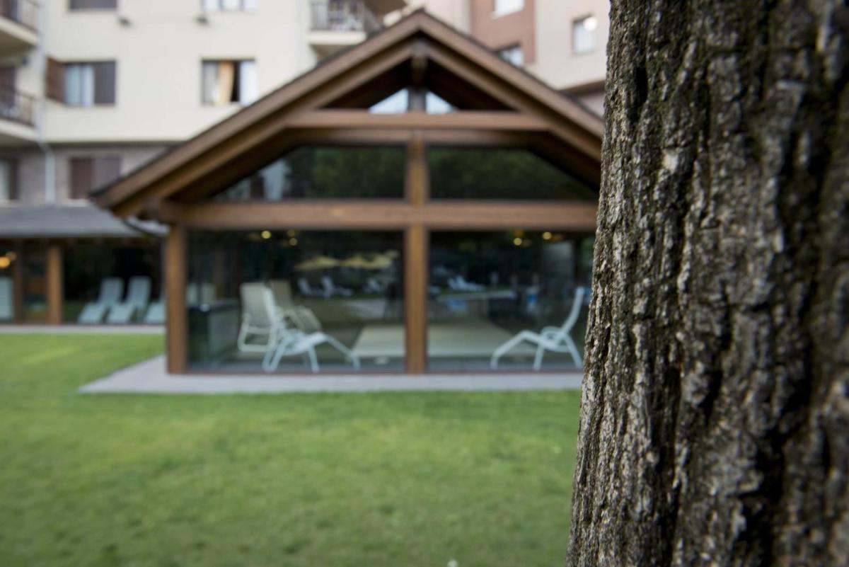 Jardín al aire libre en Hotel Restaurant Pessets & SPA