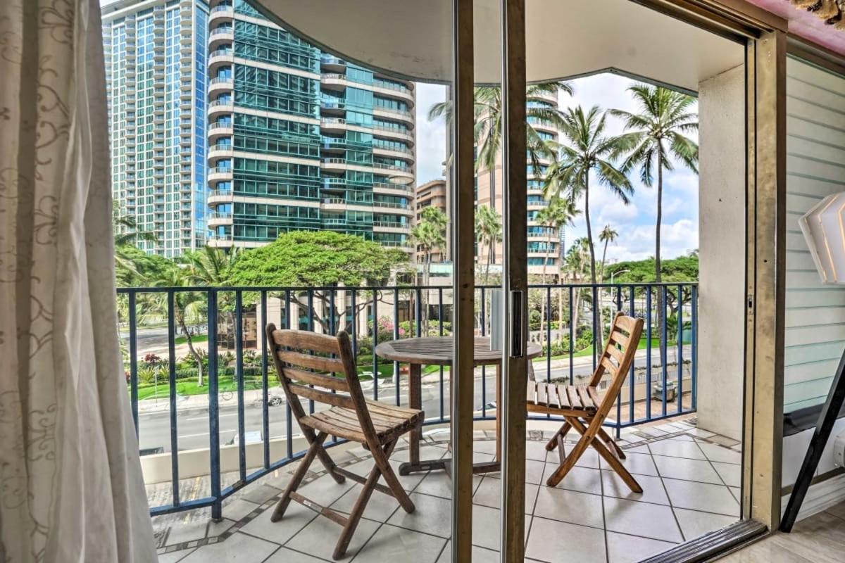 Royal Aloha Wakiki Sweet Home - Housity