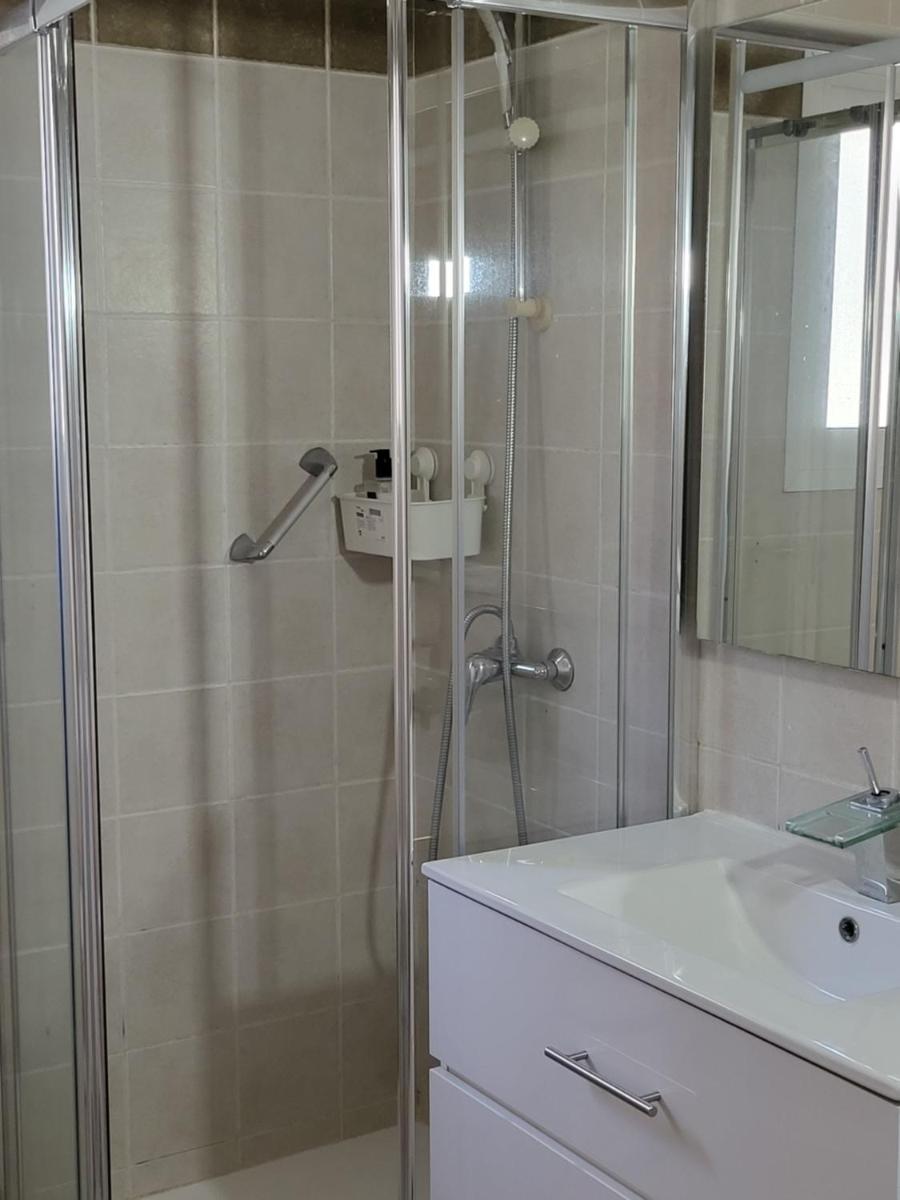 Beach Bungalow Port,free parking - Housity