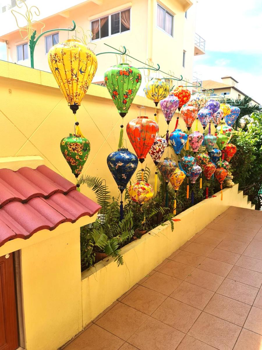 BUTTERFLY GARDEN BOUTIQUE RESIDENCES A Lifestyle destination that you deserve by Neang 110 to 190 sqmtr 1 to 3 bedroom units, 2 full bathrooms, Spa bath, Rain shower, Complete kitchen, STAFF 24-7, FREE Fast Fiber optic WIFI, 55