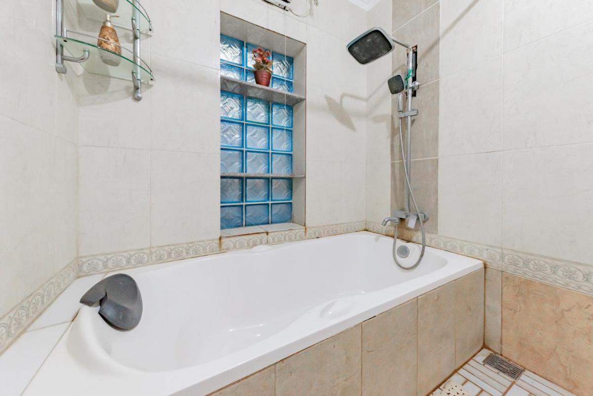 Urbanview Hotel Villa Surya Bandung - Housity