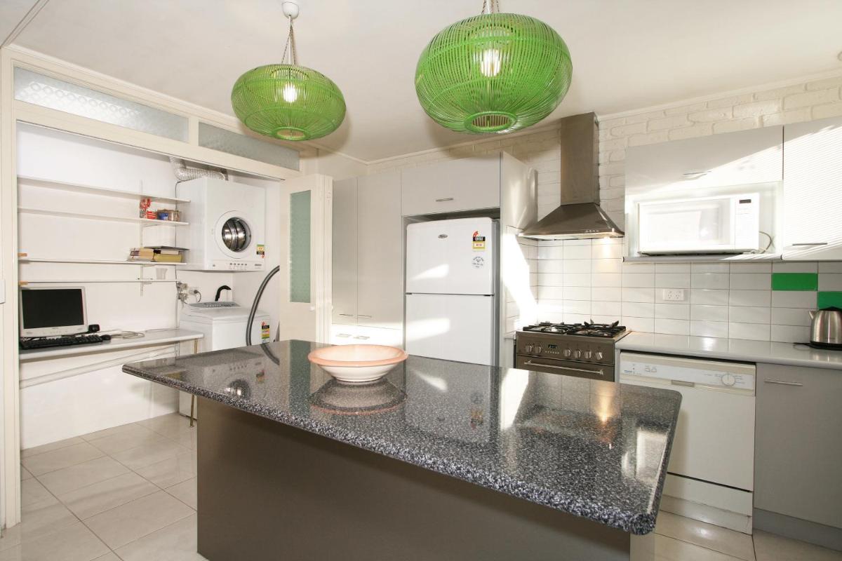 Wattle Holiday Rental - Housity