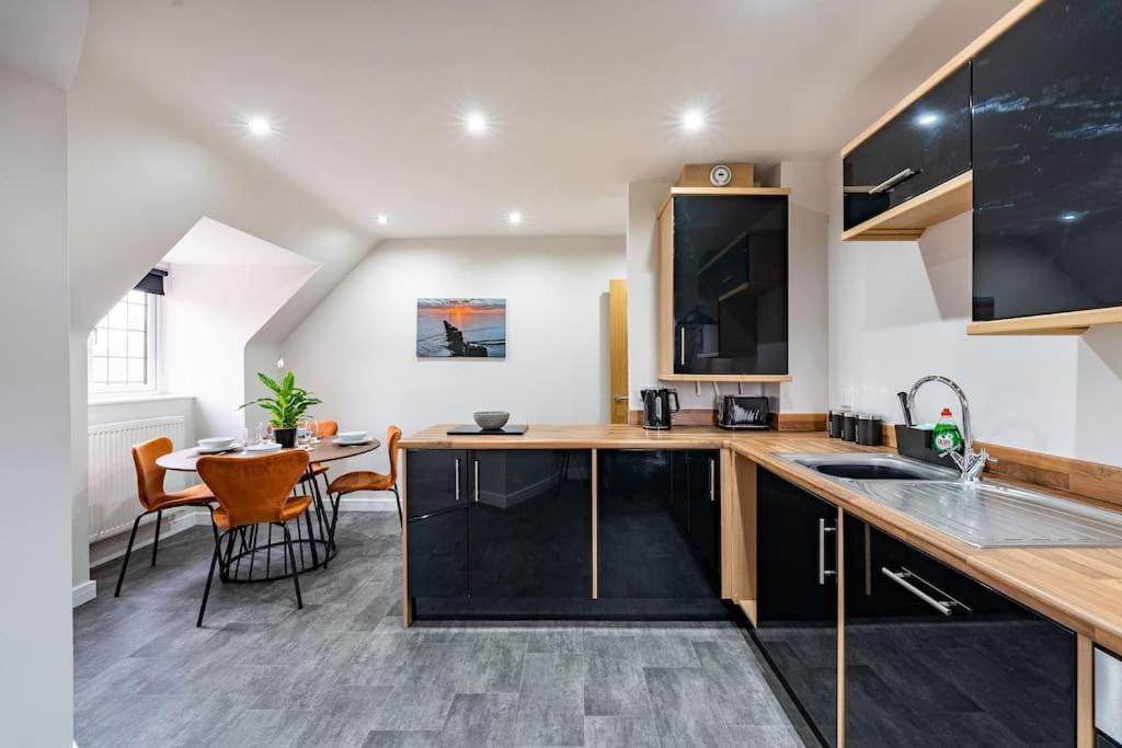 The Glade View Luxury Penthouse - Housity