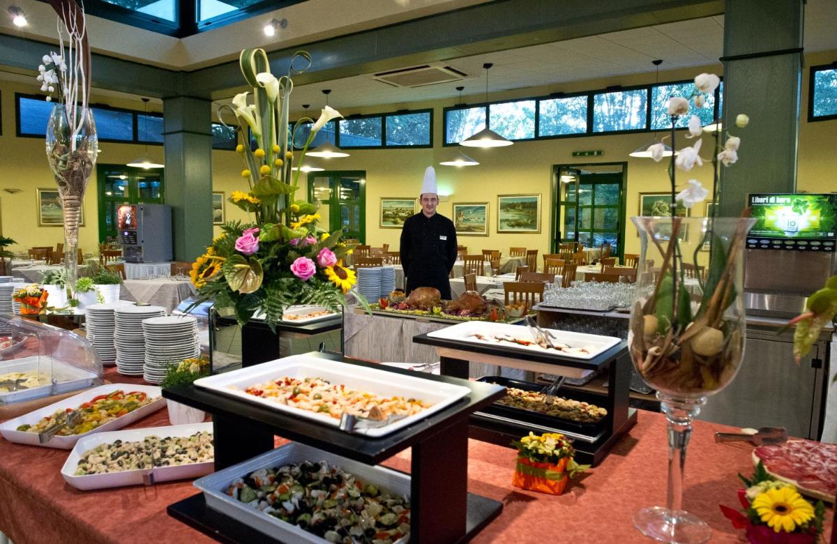 Club Village & Hotel Spiaggia Romea - Housity