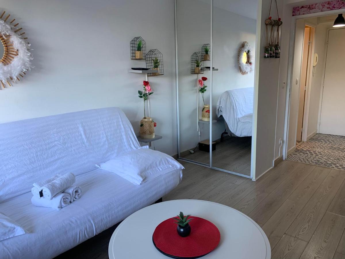 jacuzzi Piscine Cinema Privatifs Parking Offert - Housity
