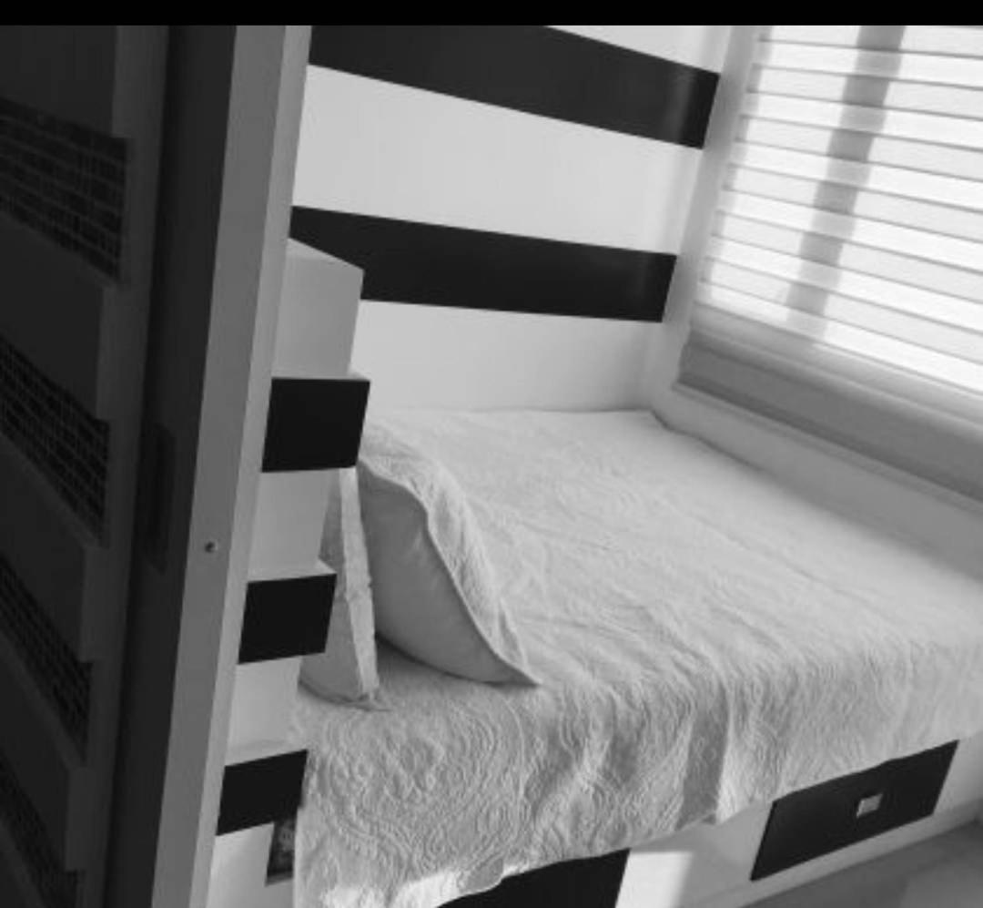Nice 1 Bedroom with Balcony at Shell Residences Pasay - Housity
