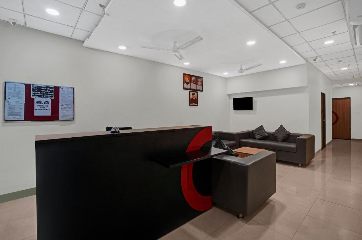 Treebo Trend Wow - Surat Station - Housity