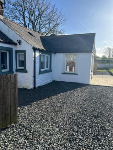 Cosy country cottage in rural location - Housity