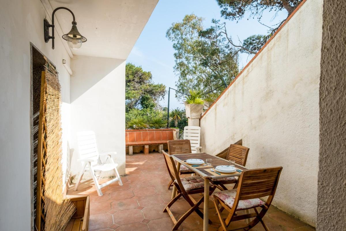 Rosa sea view in villa - Housity