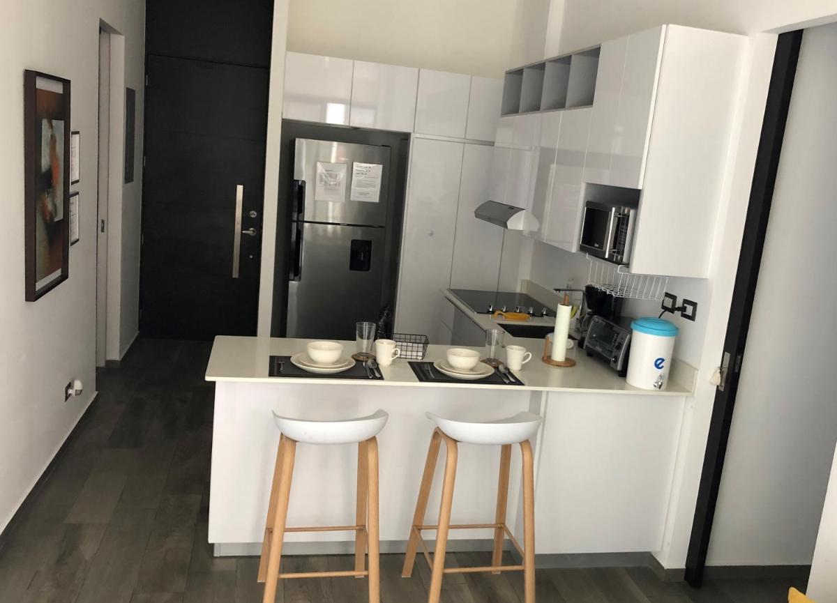 Apartamento moderno 2 habitaciones y 2 banos area Cayala y Embajada USA CASH ONLY - Housity