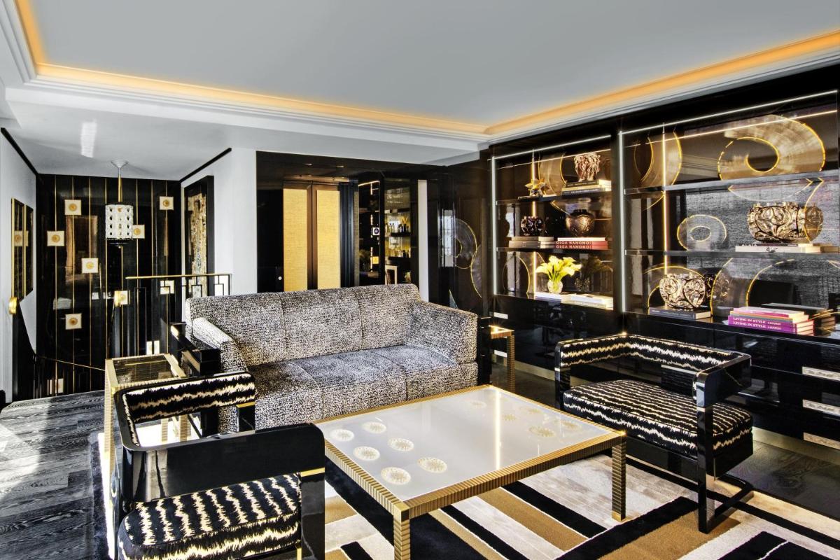 Coin salon dans l'établissement Prince de Galles, un hôtel Luxury Collection, Paris