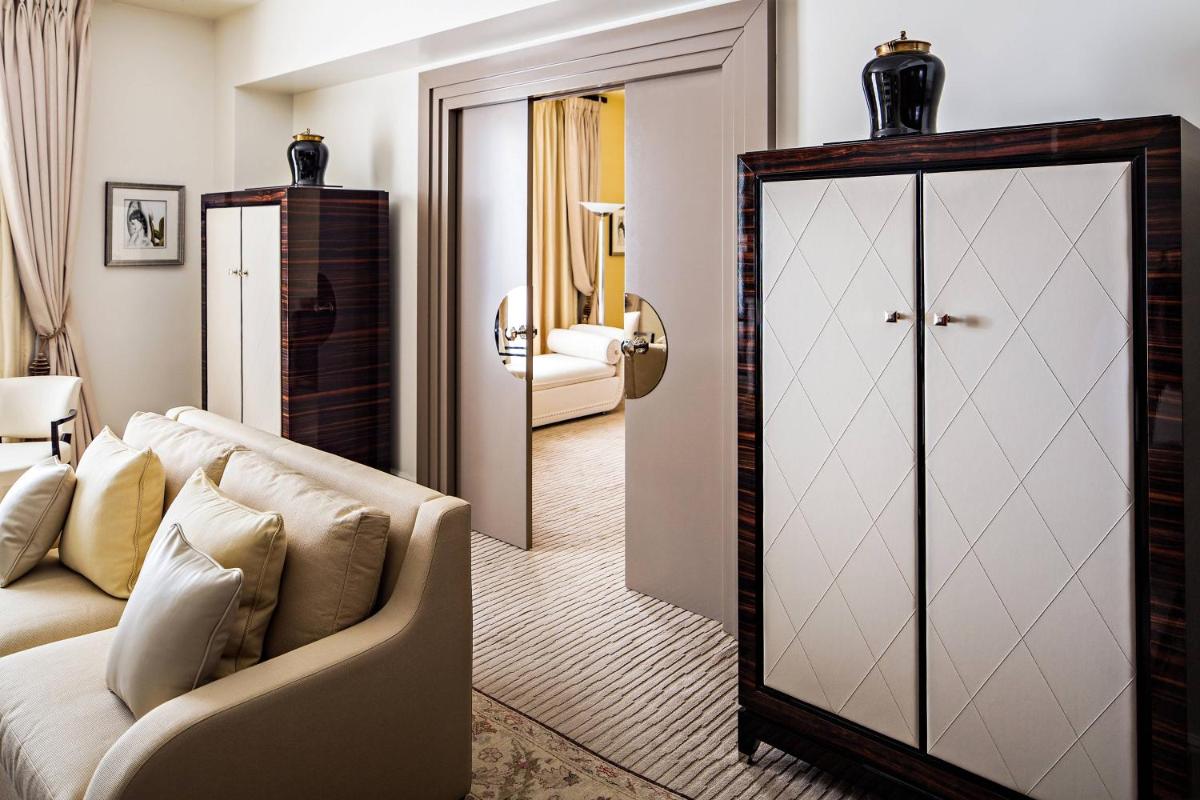 Coin salon dans l'établissement Prince de Galles, un hôtel Luxury Collection, Paris
