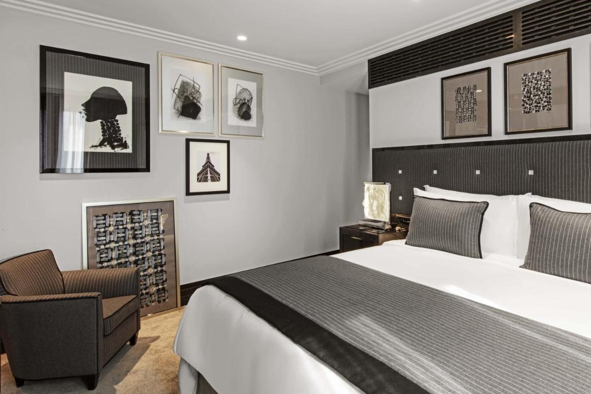 Coin salon dans l'établissement Prince de Galles, un hôtel Luxury Collection, Paris
