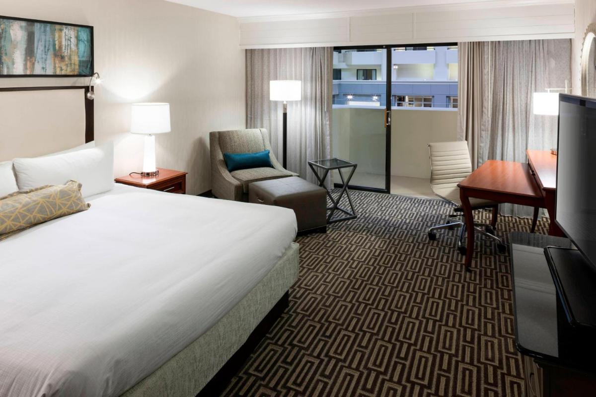 Fairfax Marriott at Fair Oaks - Housity
