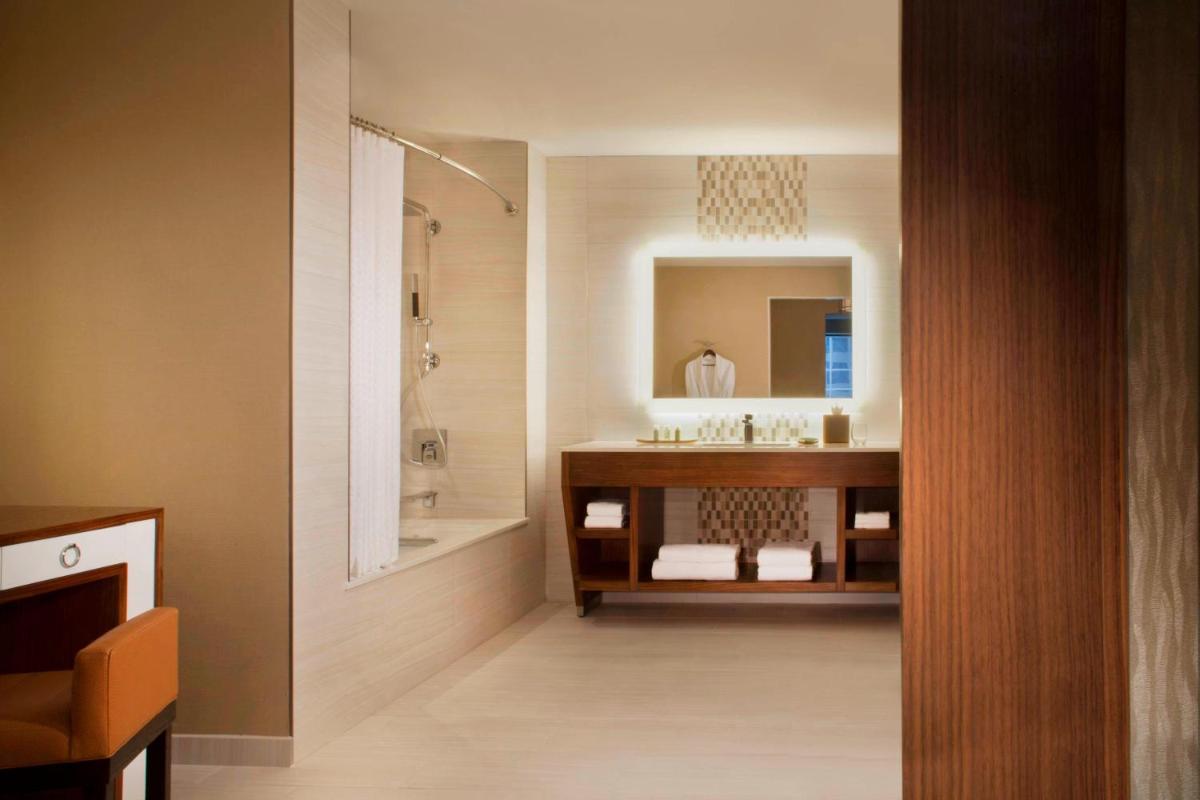 The Westin Dallas Downtown - Housity