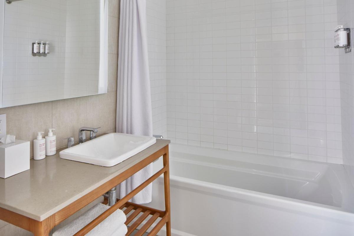 The Sarasota Modern, a Tribute Portfolio Hotel - Housity