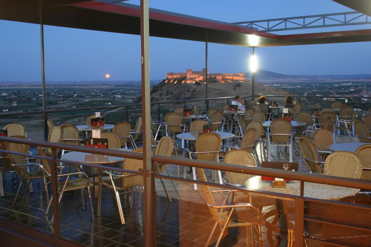 Hotel Rural Quinto Cecilio - Housity