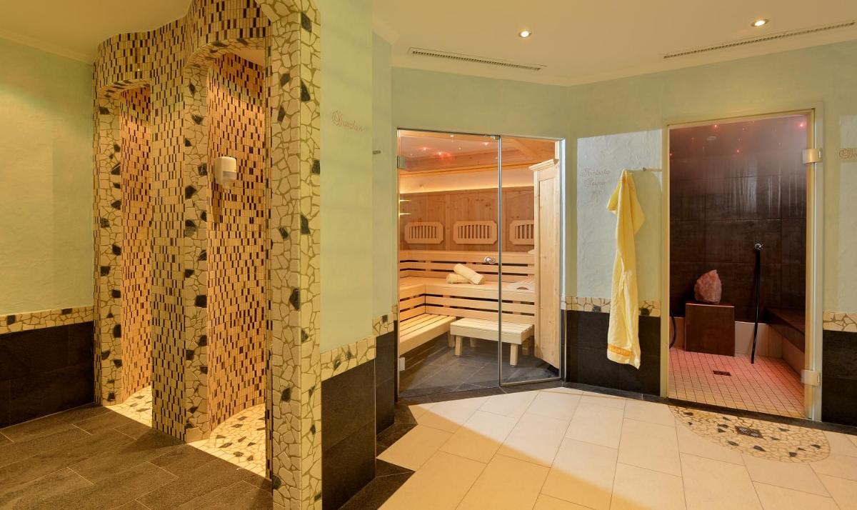 Hotel Ländenhof Superior - Housity