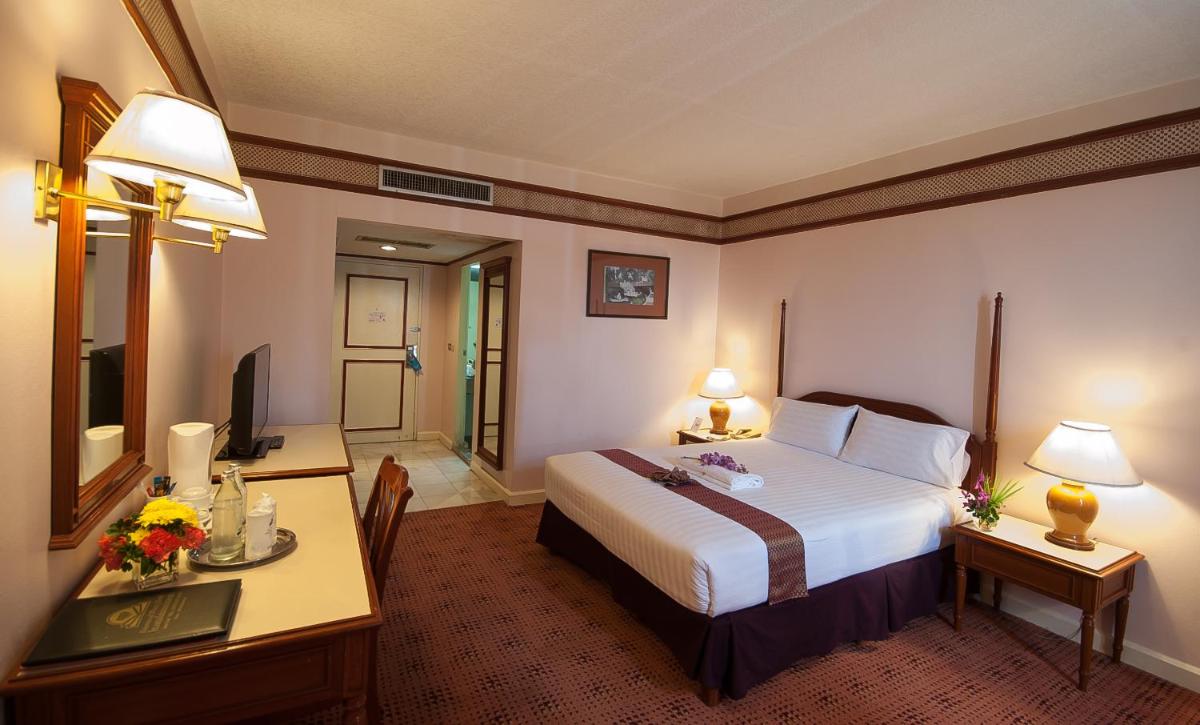 Diamond Plaza Hotel - Housity