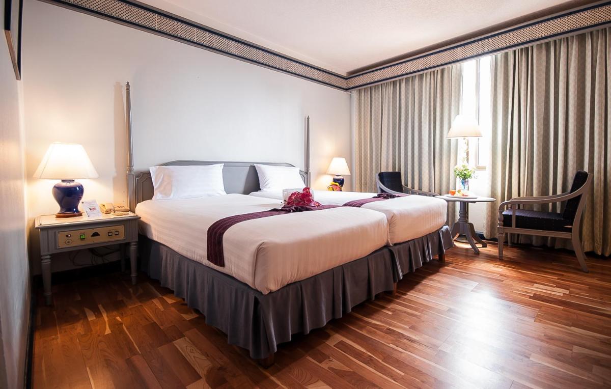 Diamond Plaza Hotel - Housity