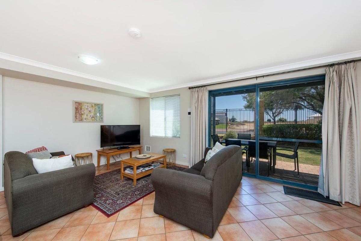 Ocean View Port Geographe - Housity