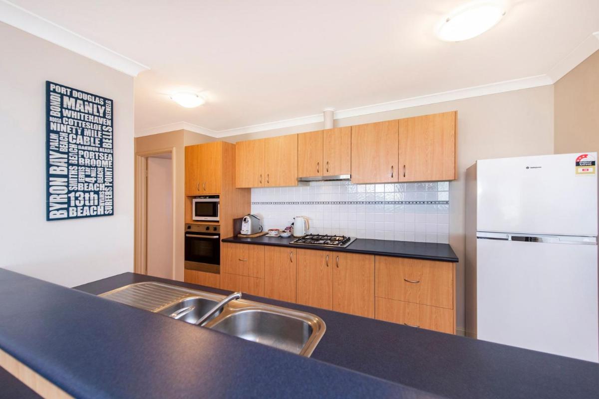 Ocean View Port Geographe - Housity