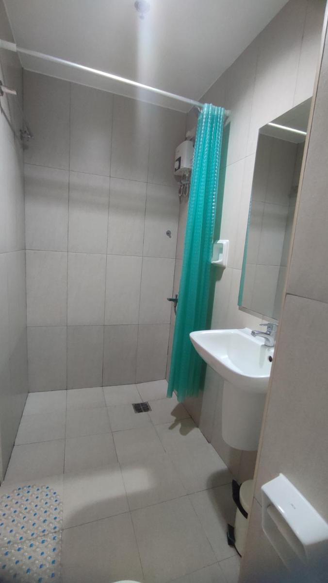 Suitetrails - Lovely Spacious Studio Condo Unit at Abreeza Mall