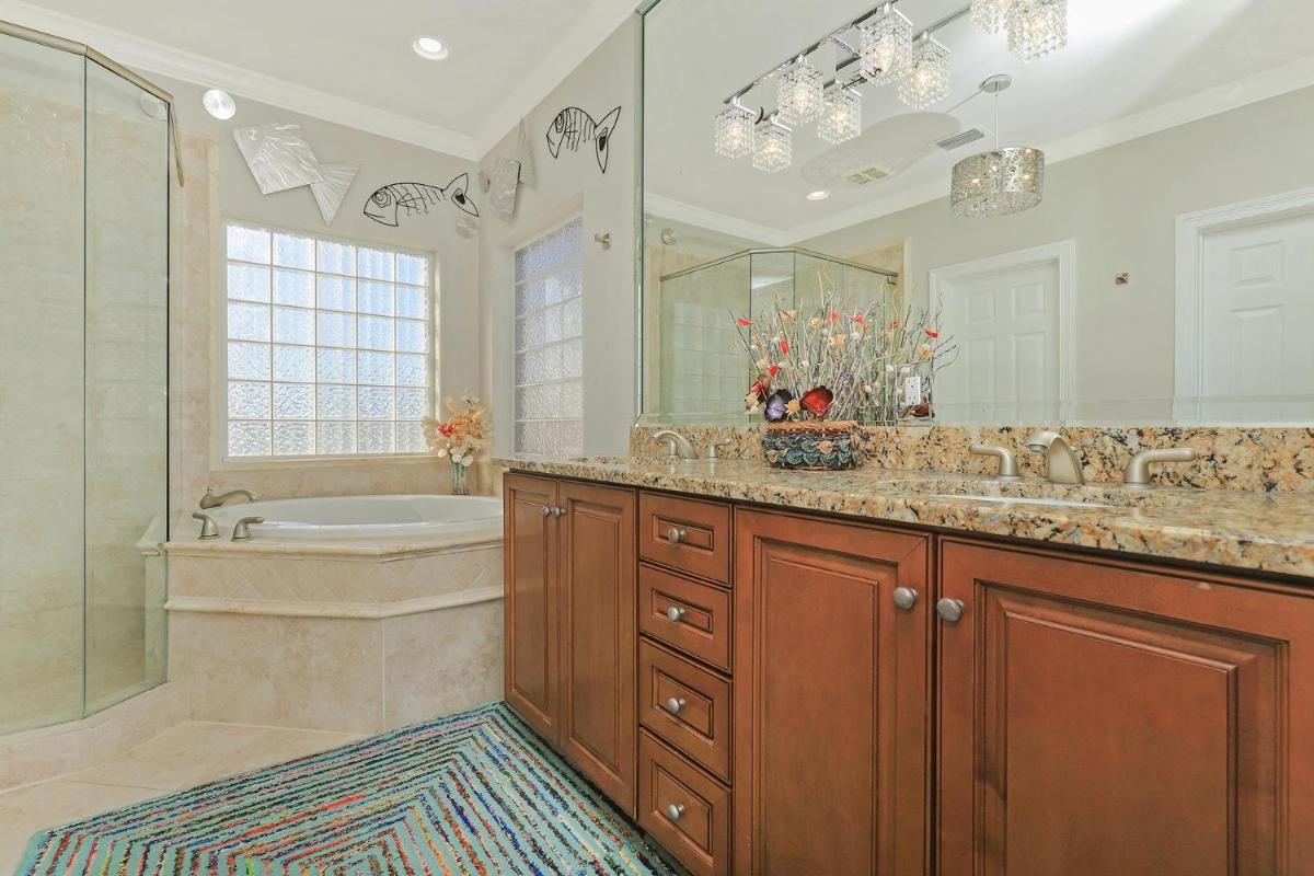 My Ty 4735 Ocean Blvd - Housity