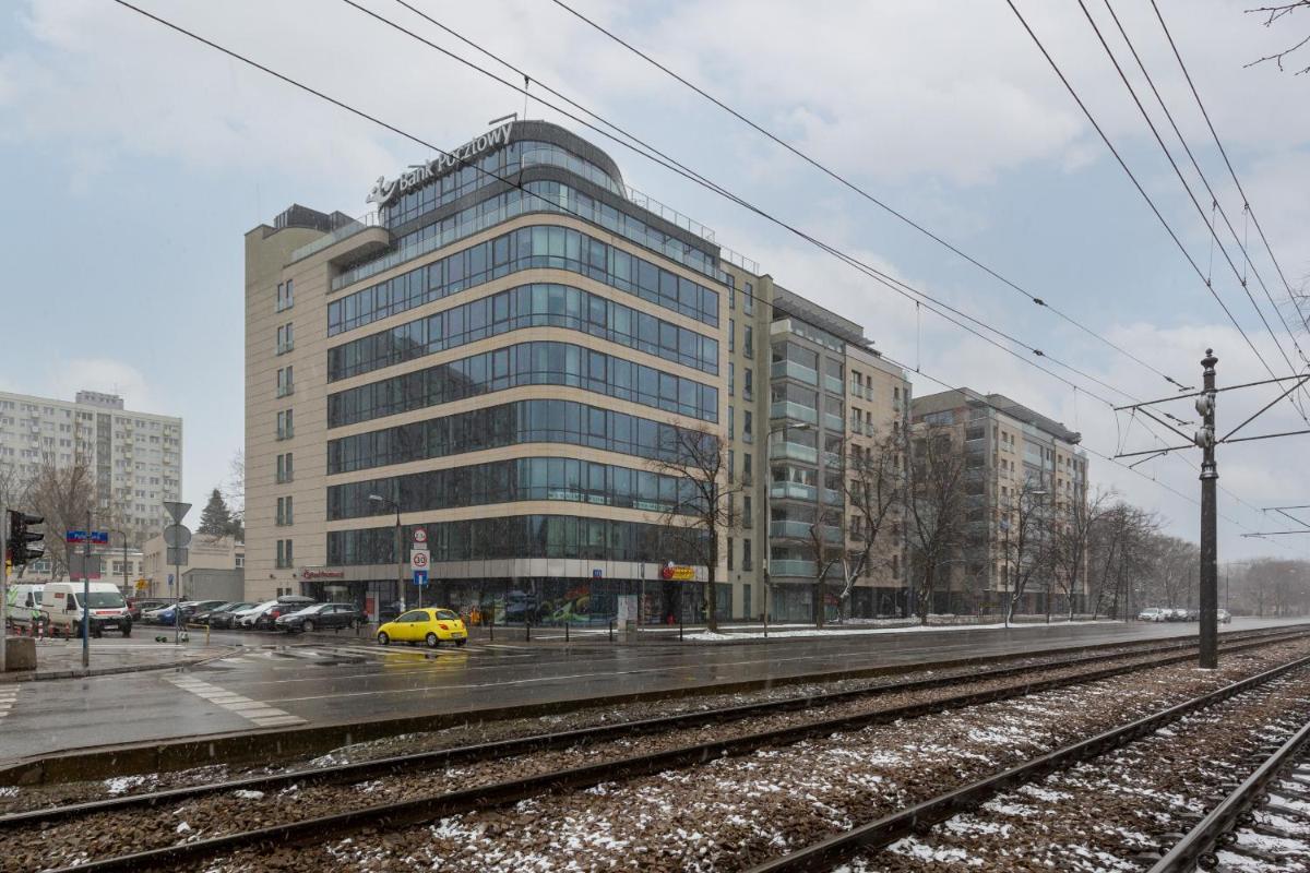 Park Arkadia Apartment with Parking Mokotów by Noclegi Renters - Housity