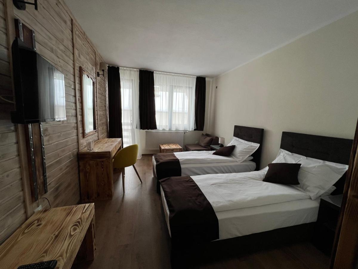 Nicole Hotel & Restaurant - Housity