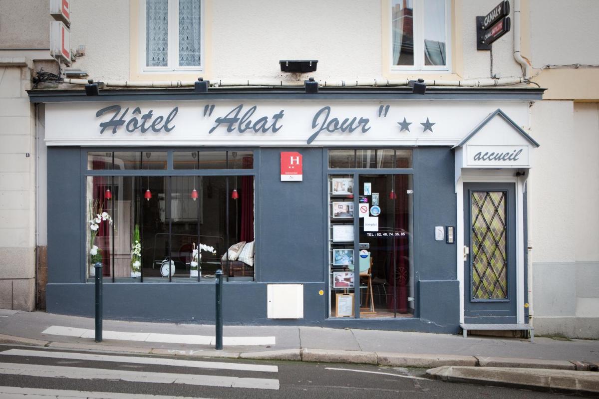 Hotel Abat Jour - Housity