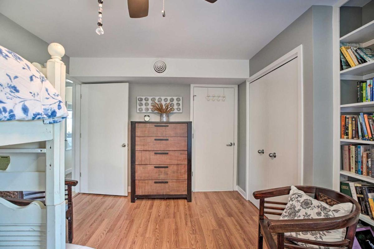 Lakefront Family Retreat with Grill Steps to Beach! - Housity